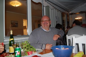 Vad är det som gör att alla värmlänningar är så glada jämt ?