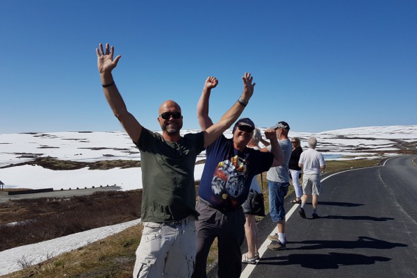 Två riktigt glada corvette-ägare (Thomas och Leif).