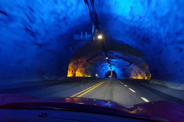 Många tunnlar var det, den längsta mer än två mil lång.