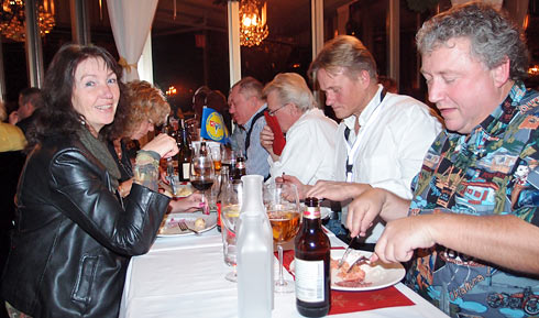 Nöjda miner.