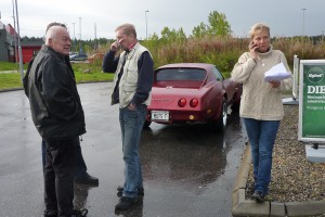 Ett stopp i Södertälje för inväntning på fler deltagare. Men ingen kom.