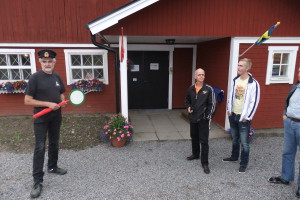 Modelljärnvägens hus, Alunda. Stinsen och ägaren tar emot.