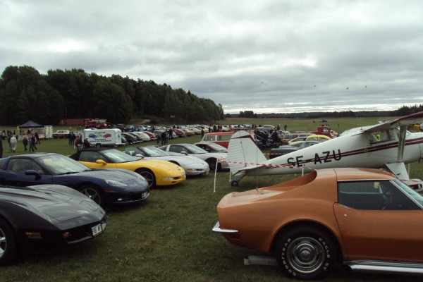 Guys Corvette och Björns Luscombe.