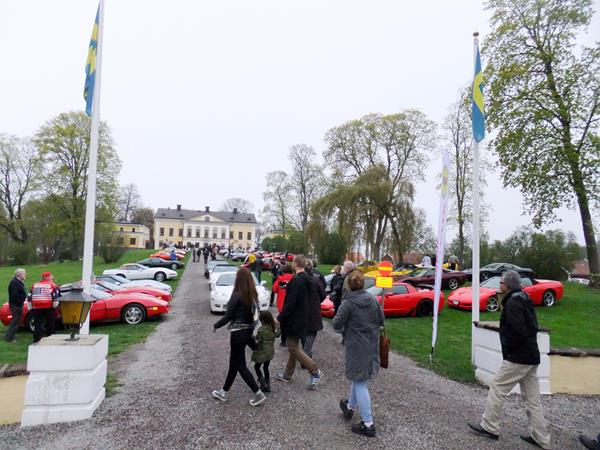 Corvetteparkeringen med Taxinge slott i bakgrunden