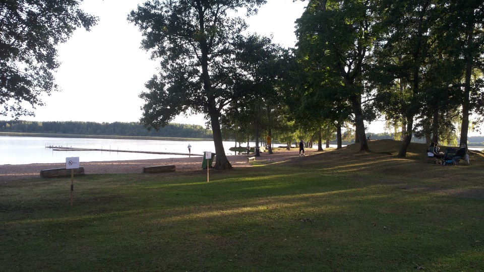 Stranden vid sjön Väringen.