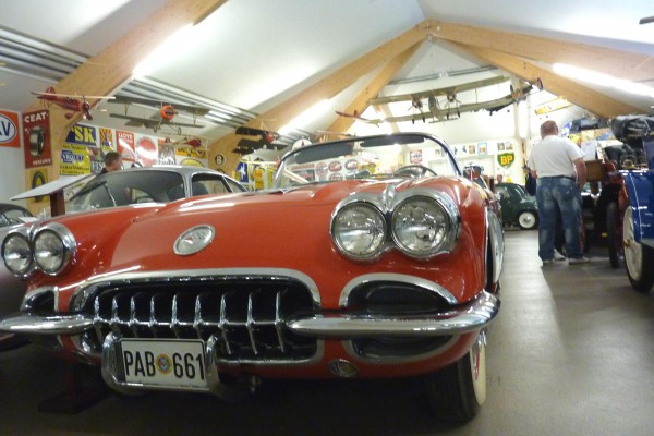 En Corvette av årsmodell -60 kunde vi också hitta i samlingen.