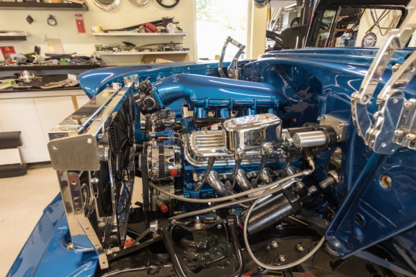Motor i en 1955 Chevrolet