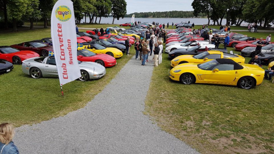 Mingel bland C5 och C6 Corvetterna innan Nationaldagslunch