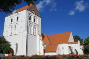 Sommarmöte 2023 - Fredagsaktivitet: Heliga Kors Kyrka