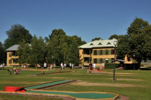 Sommarmöte 2023 - Fredagsaktivitet: Brunnsparken ronneby minigolf 